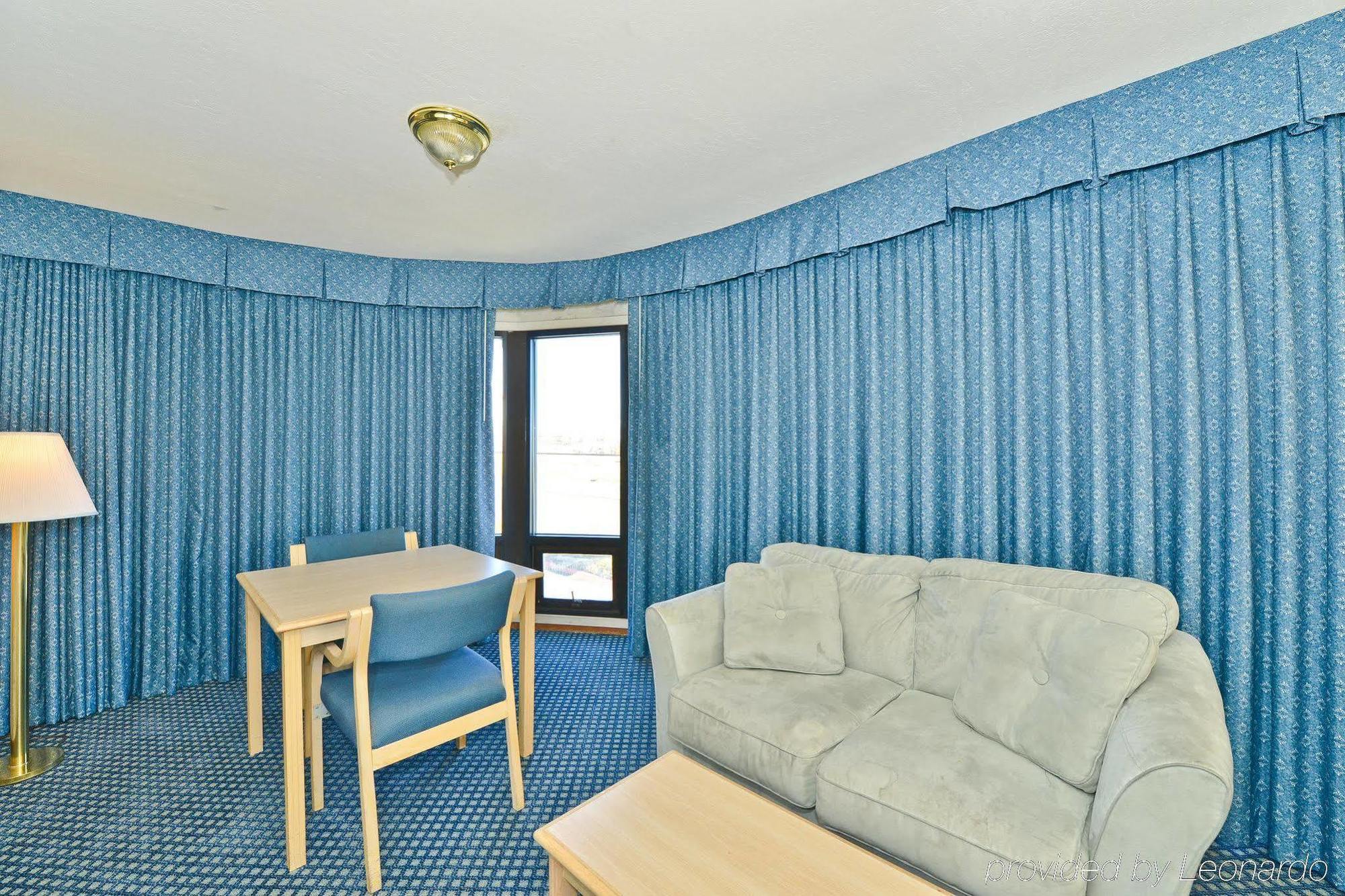 Good Living Inn San Carlos Bagian luar foto