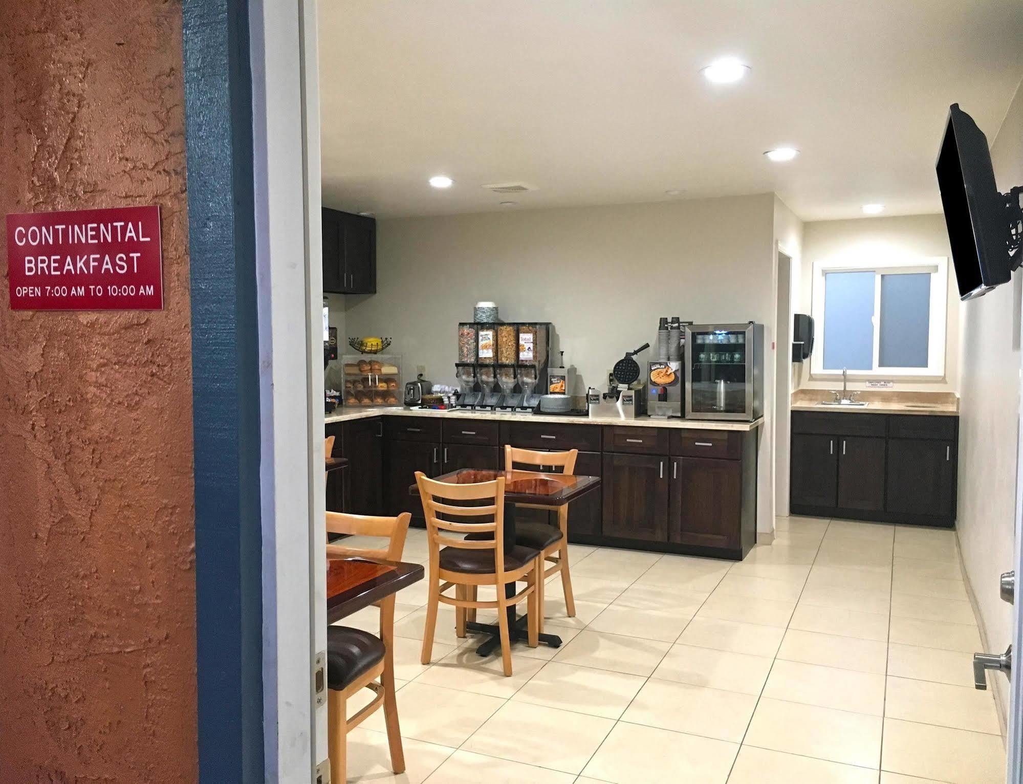 Good Living Inn San Carlos Bagian luar foto