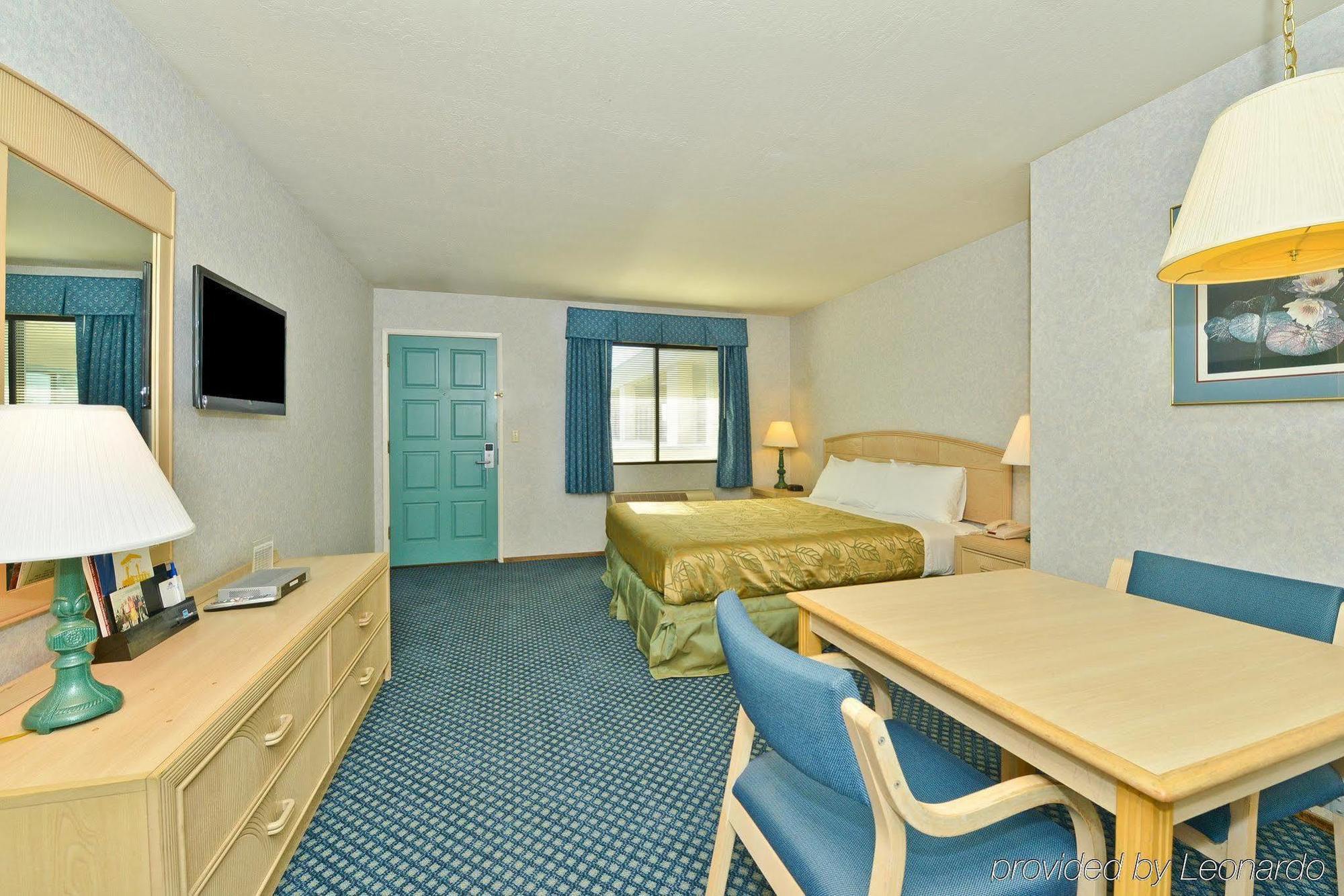Good Living Inn San Carlos Bagian luar foto