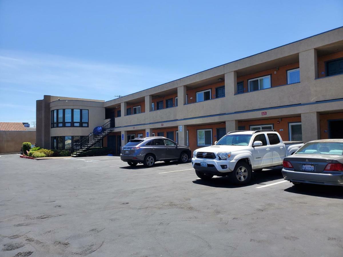 Good Living Inn San Carlos Bagian luar foto